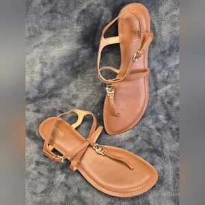Michael Kors Bethany Leather Flat Thong Sandals Size 9 Camel Brown Color